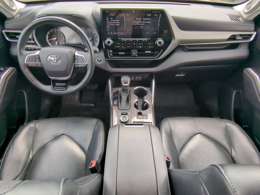 Thumbnail: 2022 Toyota Highlander - 9