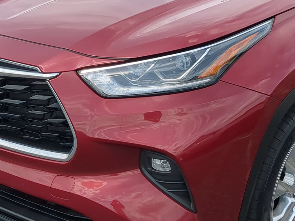 Thumbnail: 2022 Toyota Highlander - 22