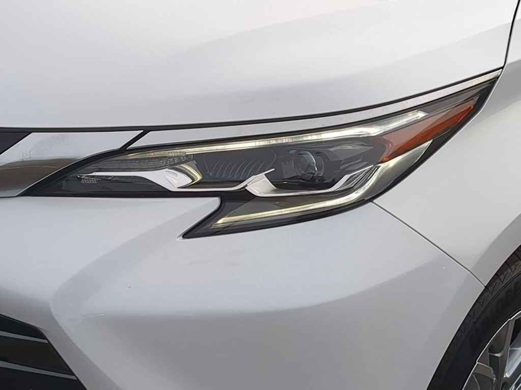 Thumbnail: 2024 Toyota Sienna - 22