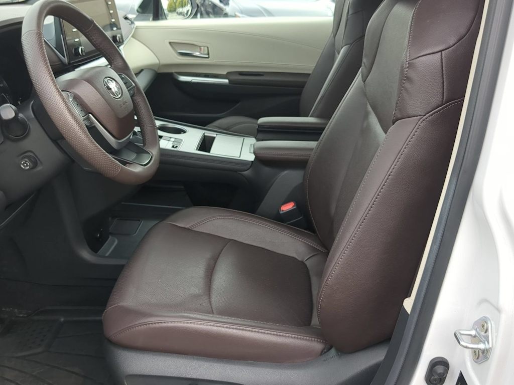 Thumbnail: 2024 Toyota Sienna - 10