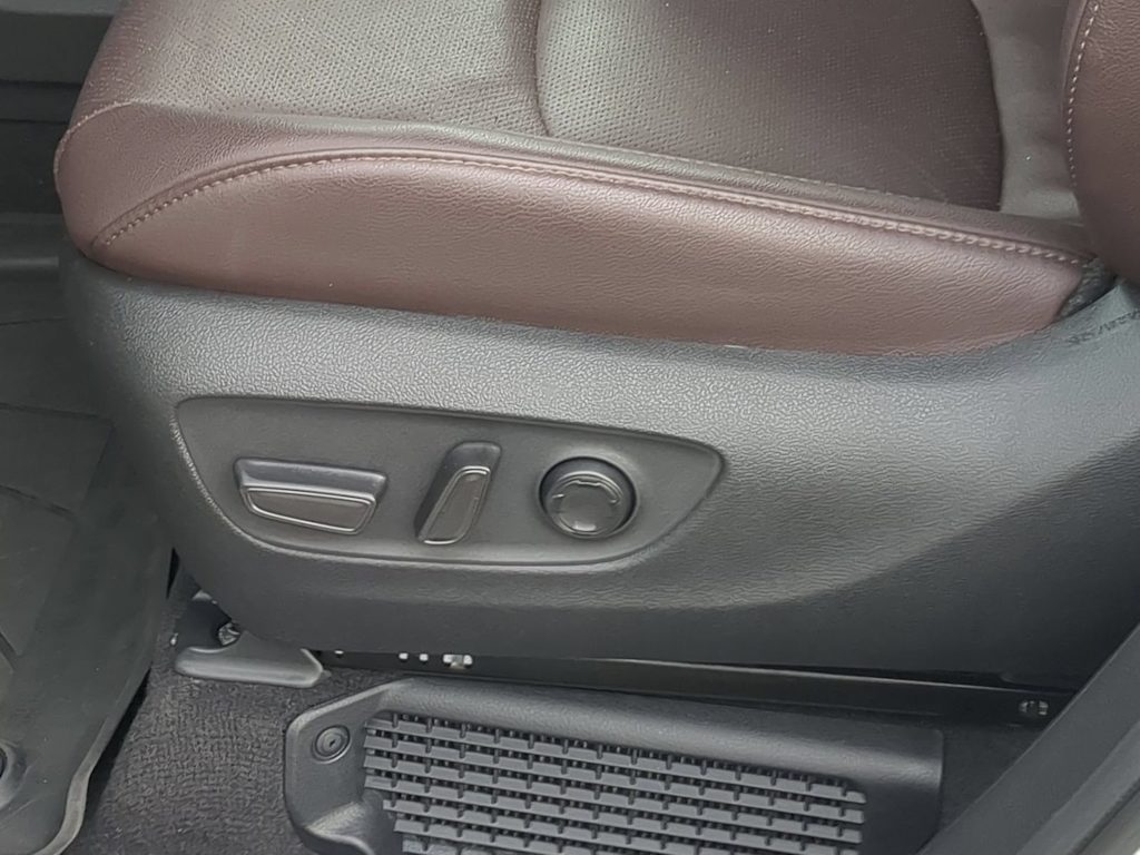 Thumbnail: 2024 Toyota Sienna - 24