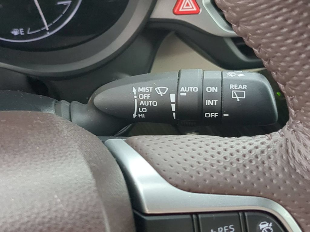 Thumbnail: 2024 Toyota Sienna - 29