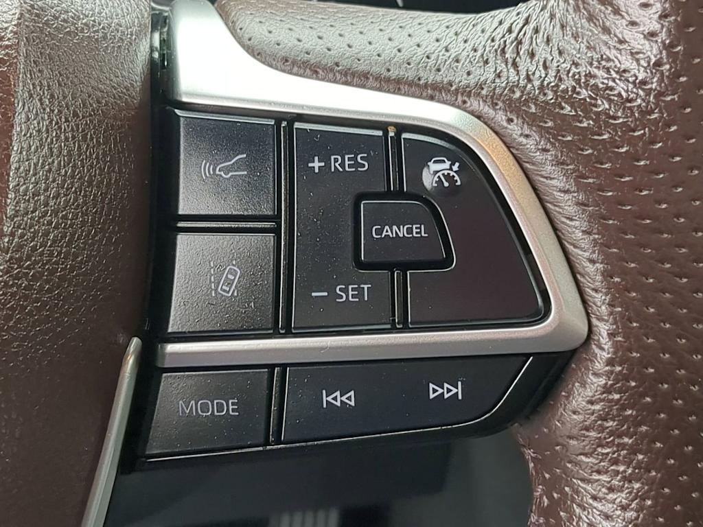 Thumbnail: 2022 Toyota Sienna - 29