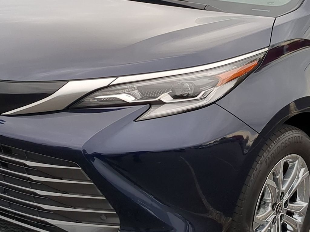 Thumbnail: 2022 Toyota Sienna - 23