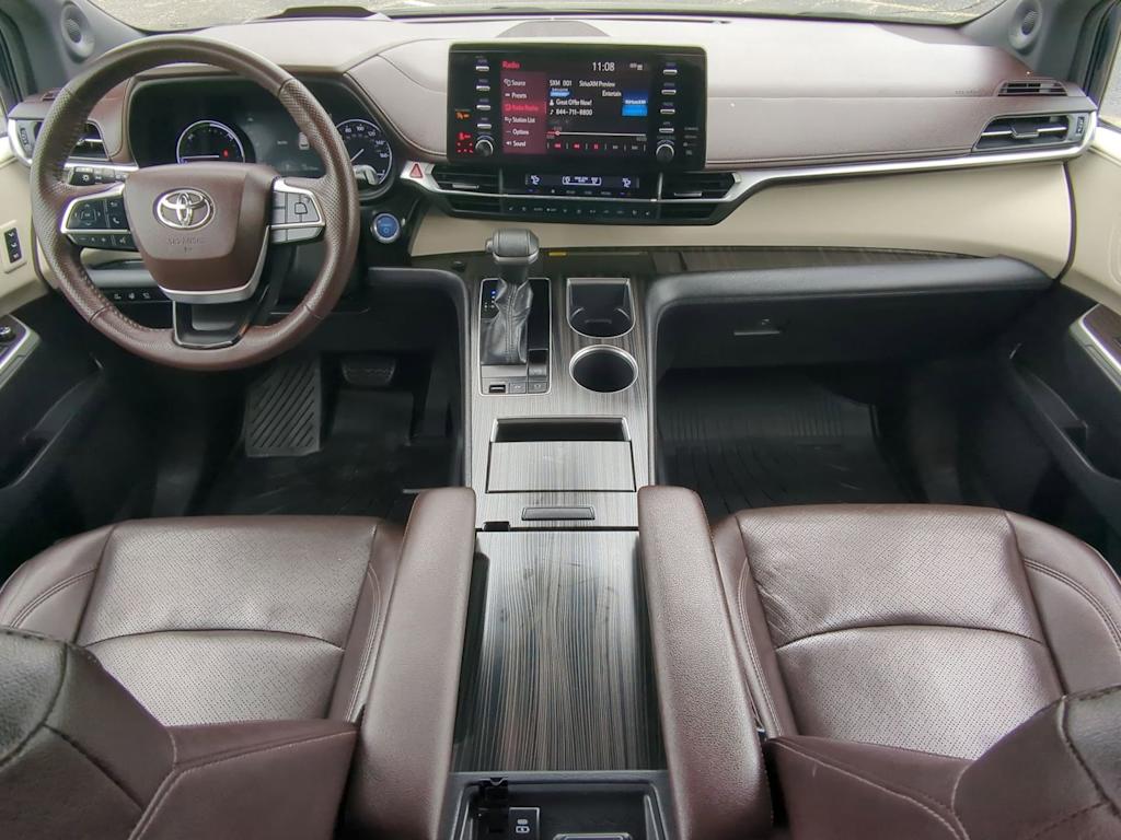 Thumbnail: 2022 Toyota Sienna - 9