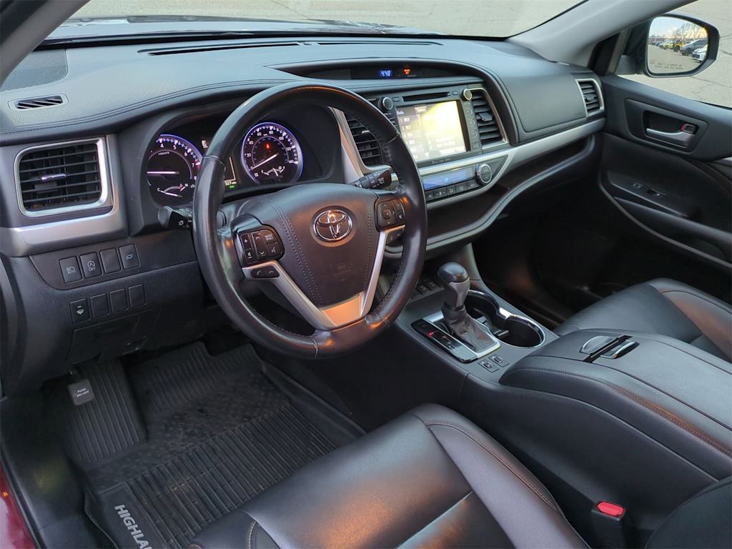 2019 Toyota Highlander XLE 2