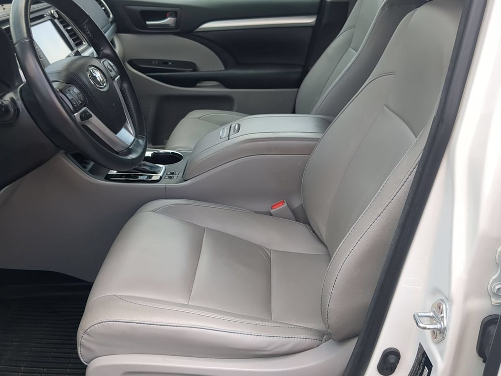 Thumbnail: 2018 Toyota Highlander - 10