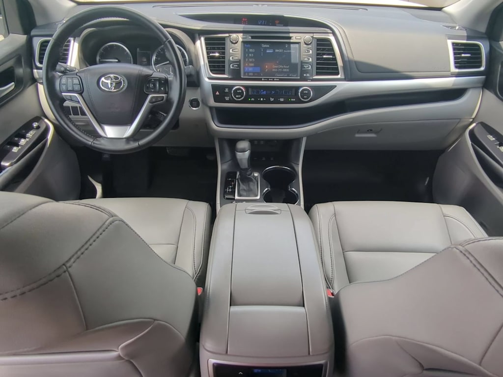 Thumbnail: 2018 Toyota Highlander - 9