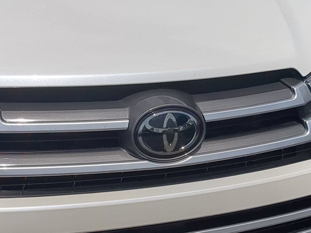 Thumbnail: 2018 Toyota Highlander - 7