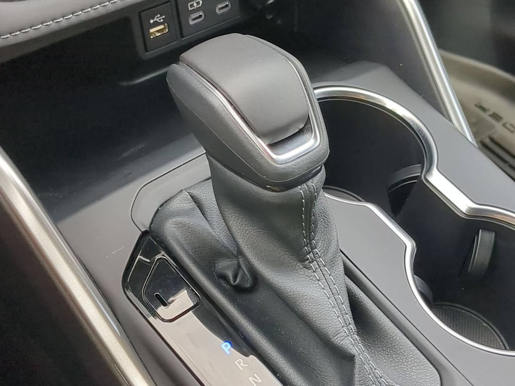 Thumbnail: 2026 Toyota Highlander - 15