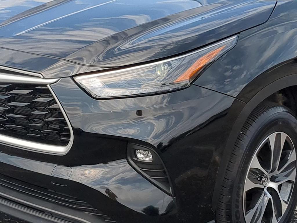 Thumbnail: 2026 Toyota Highlander - 22