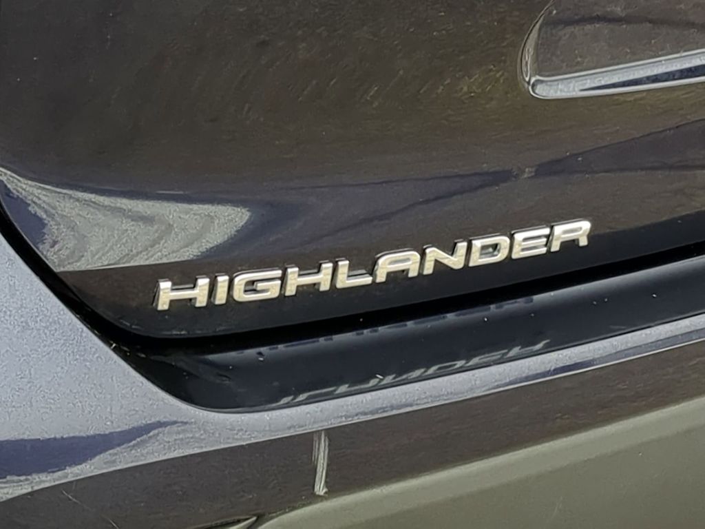 Thumbnail: 2025 Toyota Highlander - 31