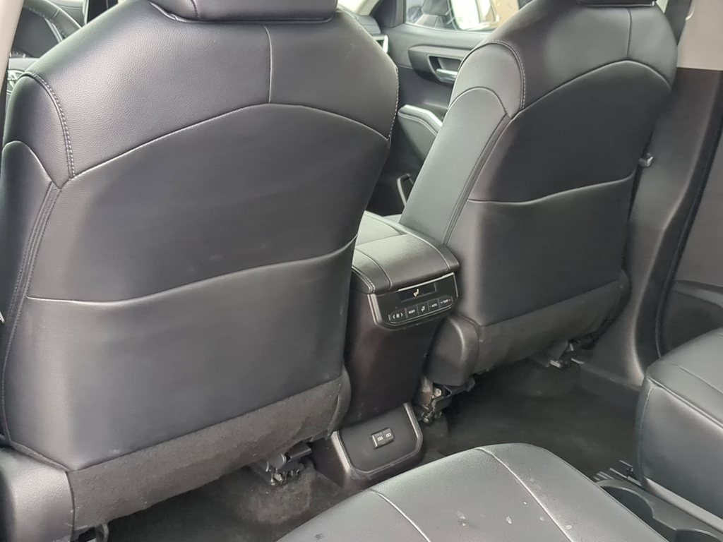 Thumbnail: 2025 Toyota Highlander - 33