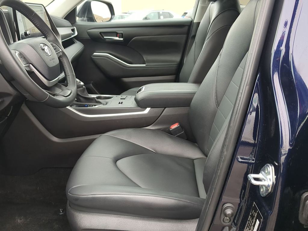 Thumbnail: 2025 Toyota Highlander - 10