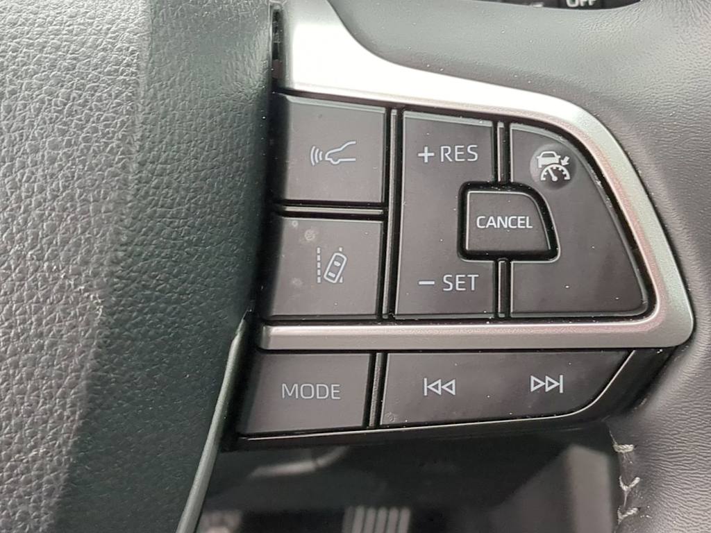 Thumbnail: 2025 Toyota Highlander - 38