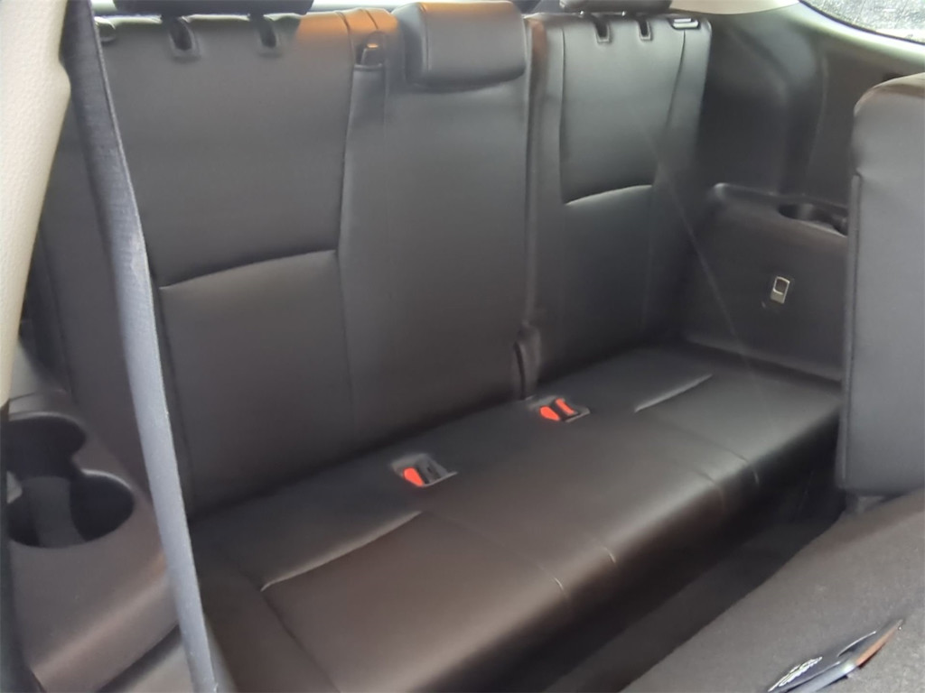 Thumbnail: 2023 Toyota Highlander - 36