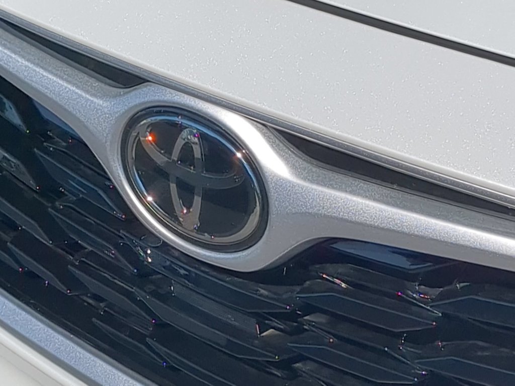 Thumbnail: 2023 Toyota Highlander - 7