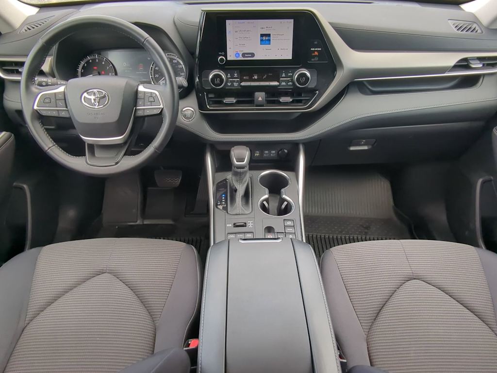 Thumbnail: 2023 Toyota Highlander - 9