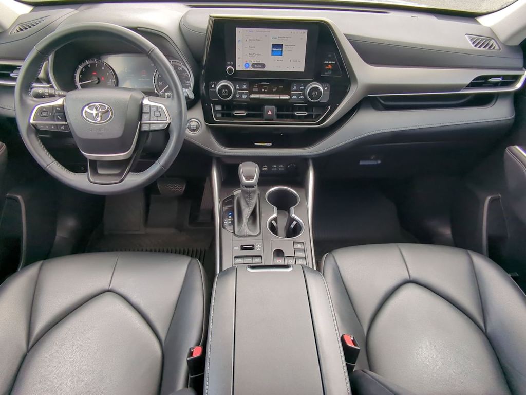 Thumbnail: 2023 Toyota Highlander - 9