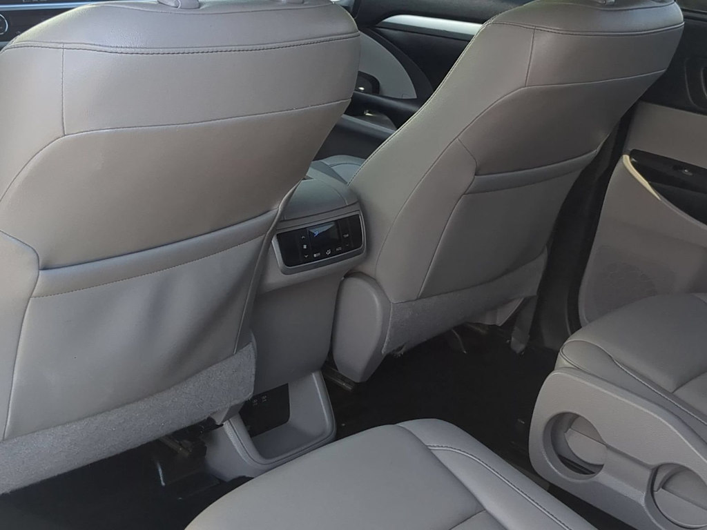 Thumbnail: 2019 Toyota Highlander - 26