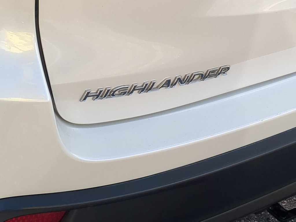 Thumbnail: 2019 Toyota Highlander - 24
