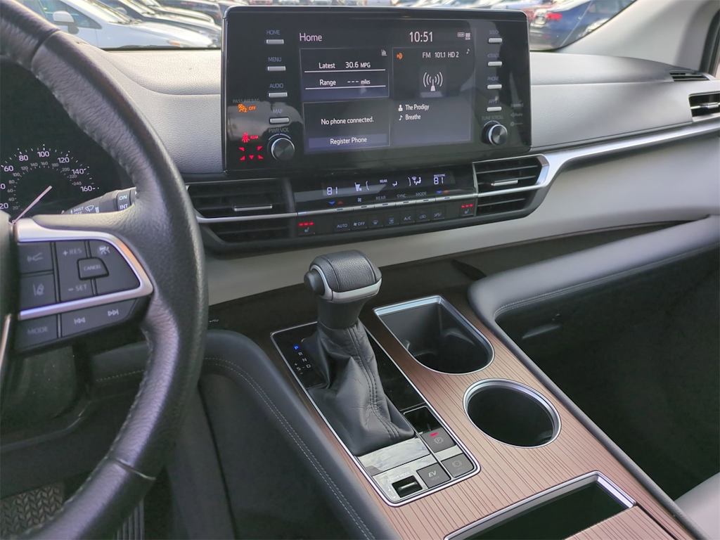 Thumbnail: 2021 Toyota Sienna - 13