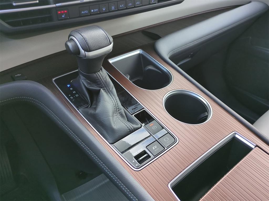 Thumbnail: 2021 Toyota Sienna - 35