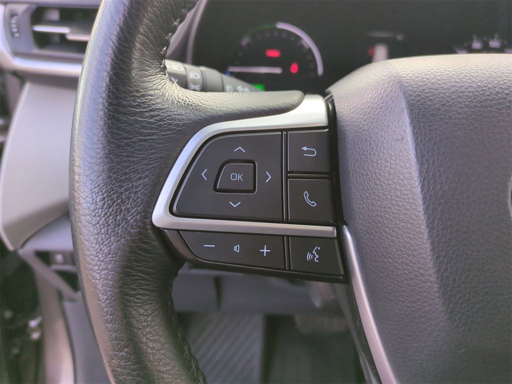 Thumbnail: 2021 Toyota Sienna - 29