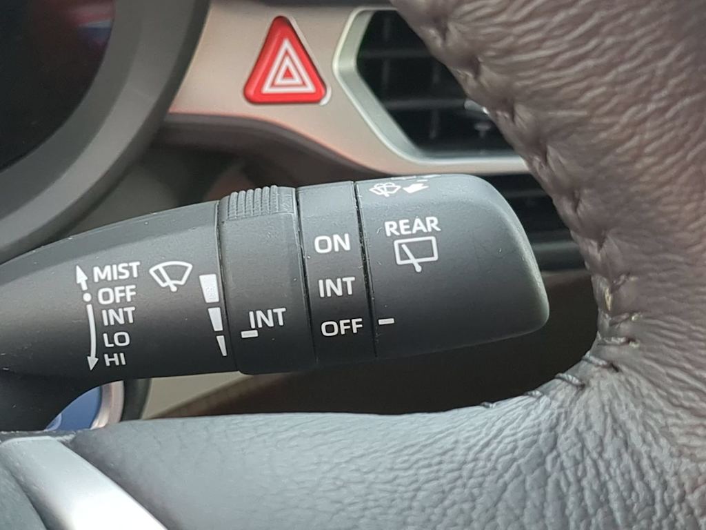 Thumbnail: 2024 Toyota Sienna - 18