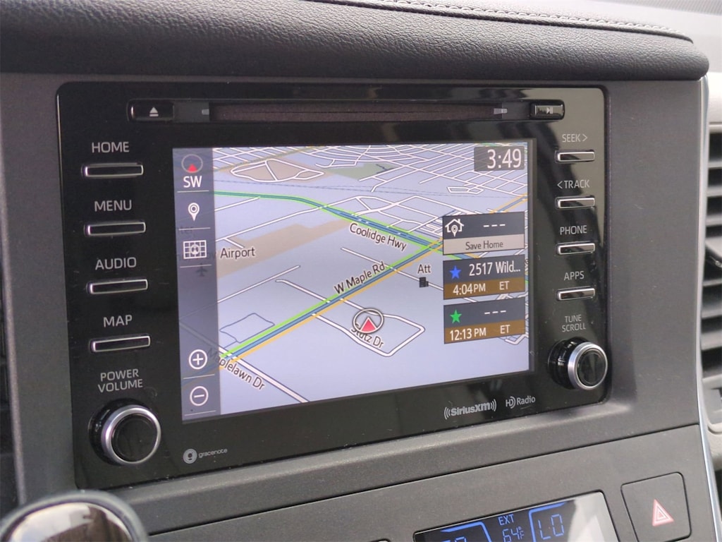 Thumbnail: 2018 Toyota Sienna - 32