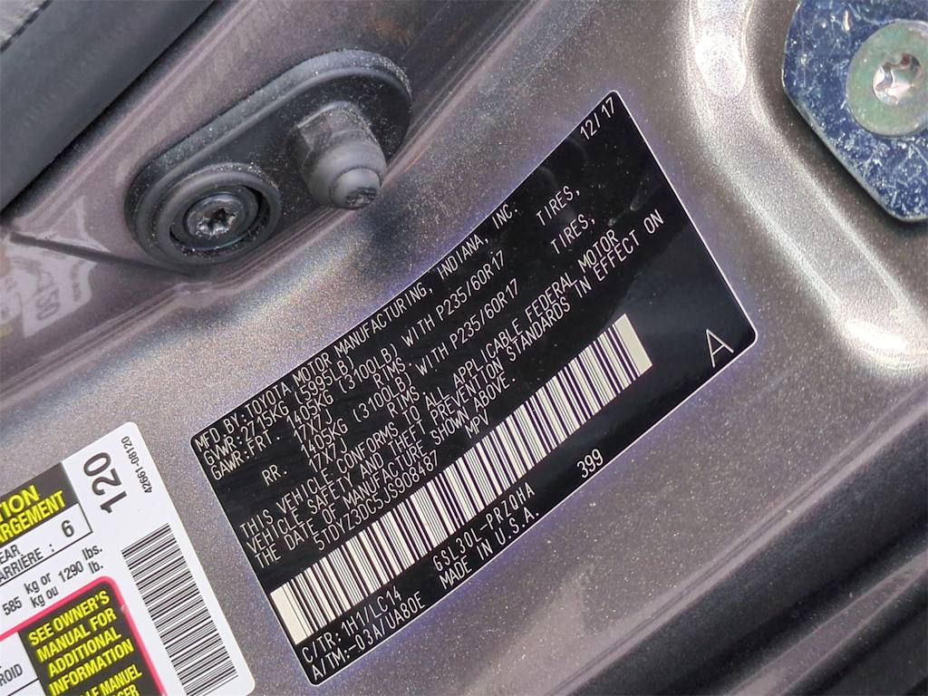 Thumbnail: 2018 Toyota Sienna - 19