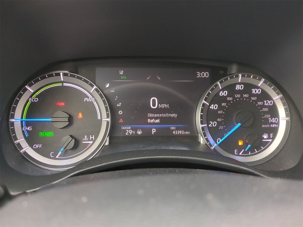 Thumbnail: 2023 Toyota Highlander - 16