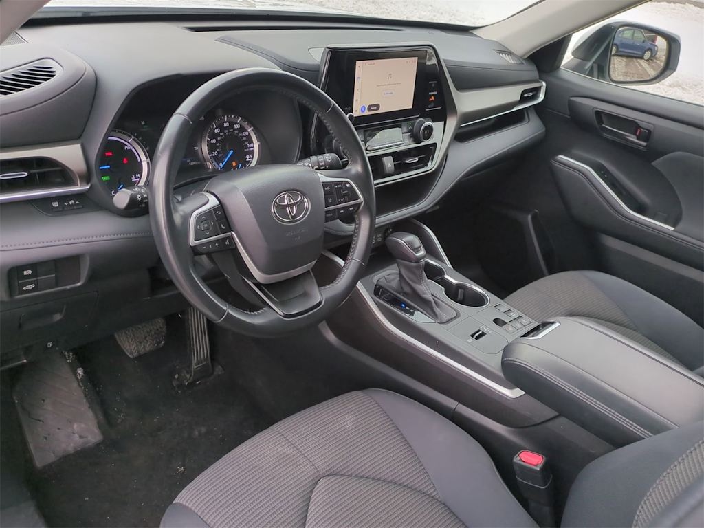 Thumbnail: 2023 Toyota Highlander - 2