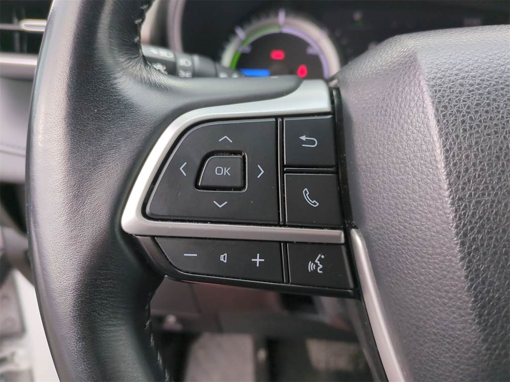 Thumbnail: 2023 Toyota Highlander - 28