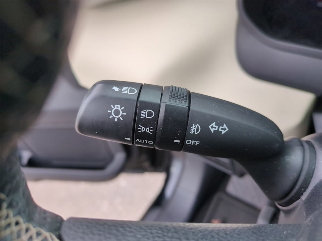 Thumbnail: 2023 Toyota Tundra - 16