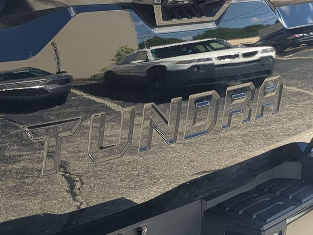 Thumbnail: 2023 Toyota Tundra - 16
