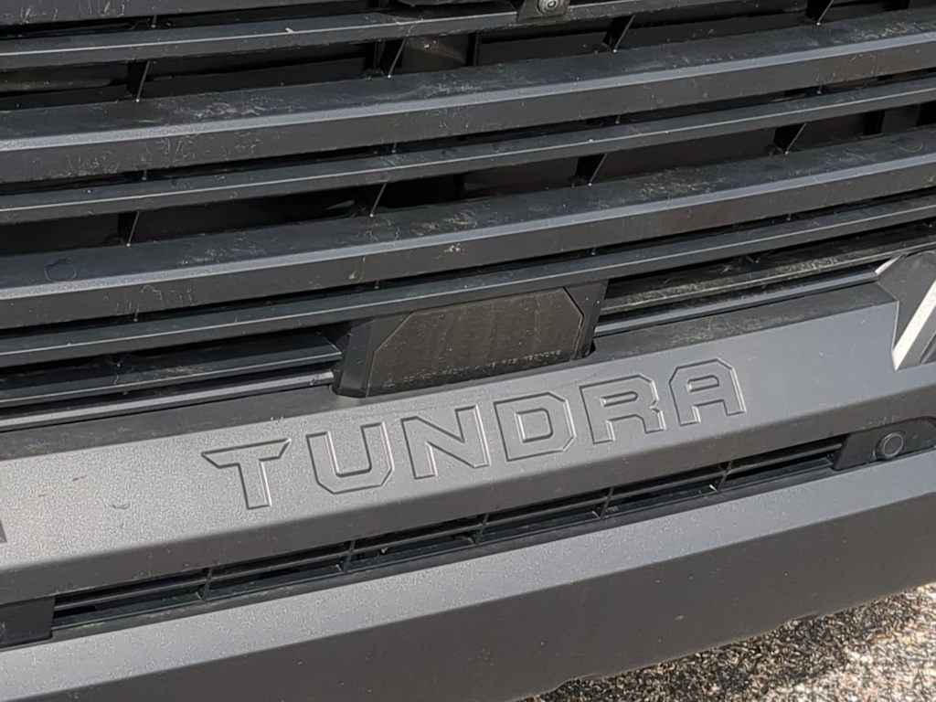 Thumbnail: 2025 Toyota Tundra - 18