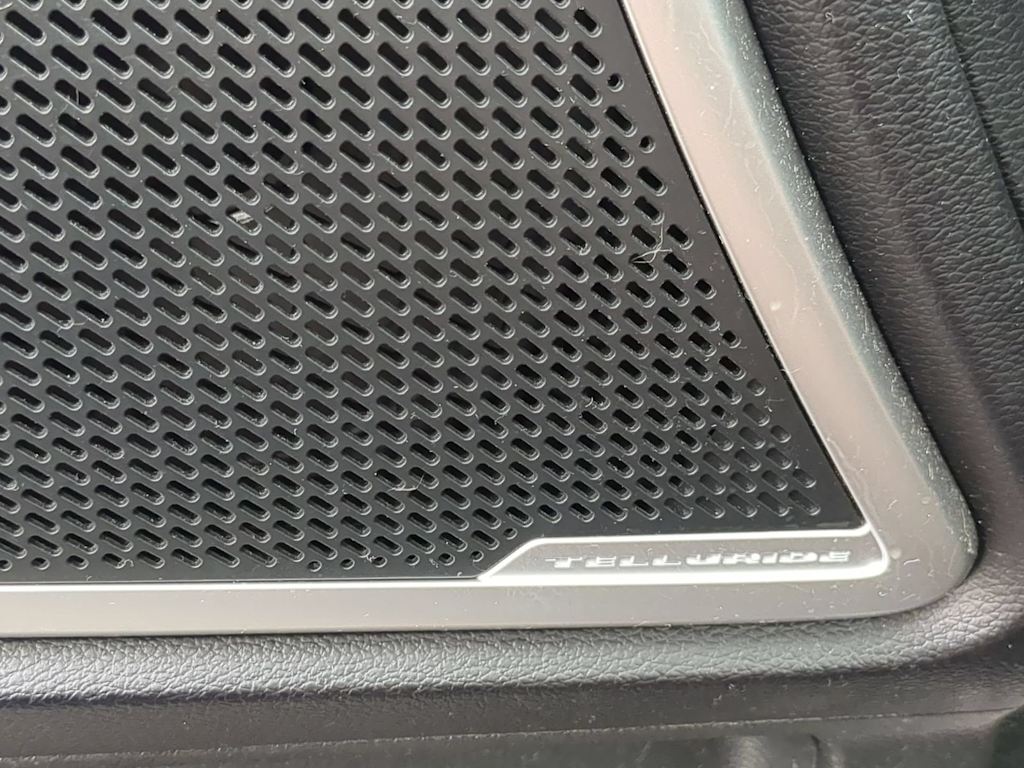 Thumbnail: 2021 Kia Telluride - 33