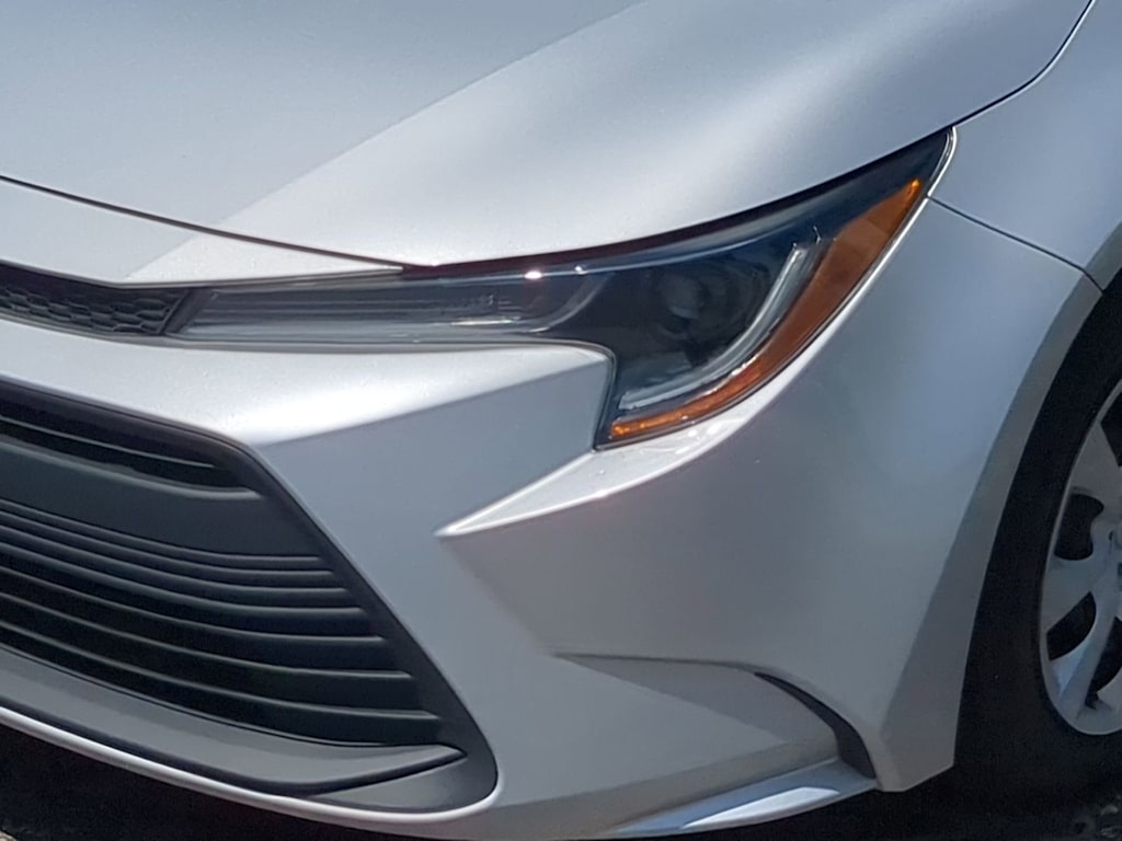 Thumbnail: 2023 Toyota Corolla - 24