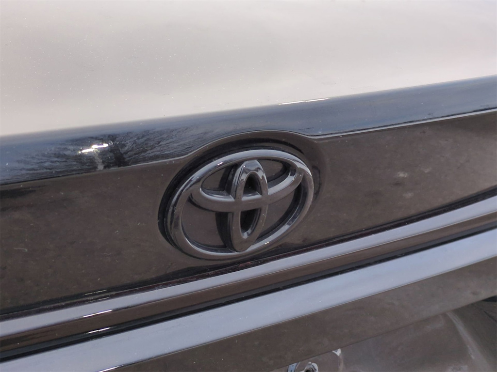 Thumbnail: 2025 Toyota Corolla - 6