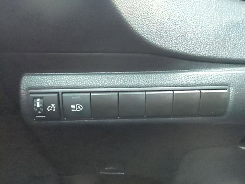 Thumbnail: 2025 Toyota Corolla - 32