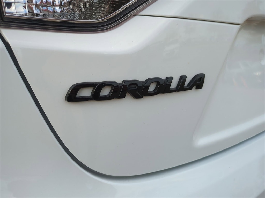 2023 Toyota Corolla SE 24