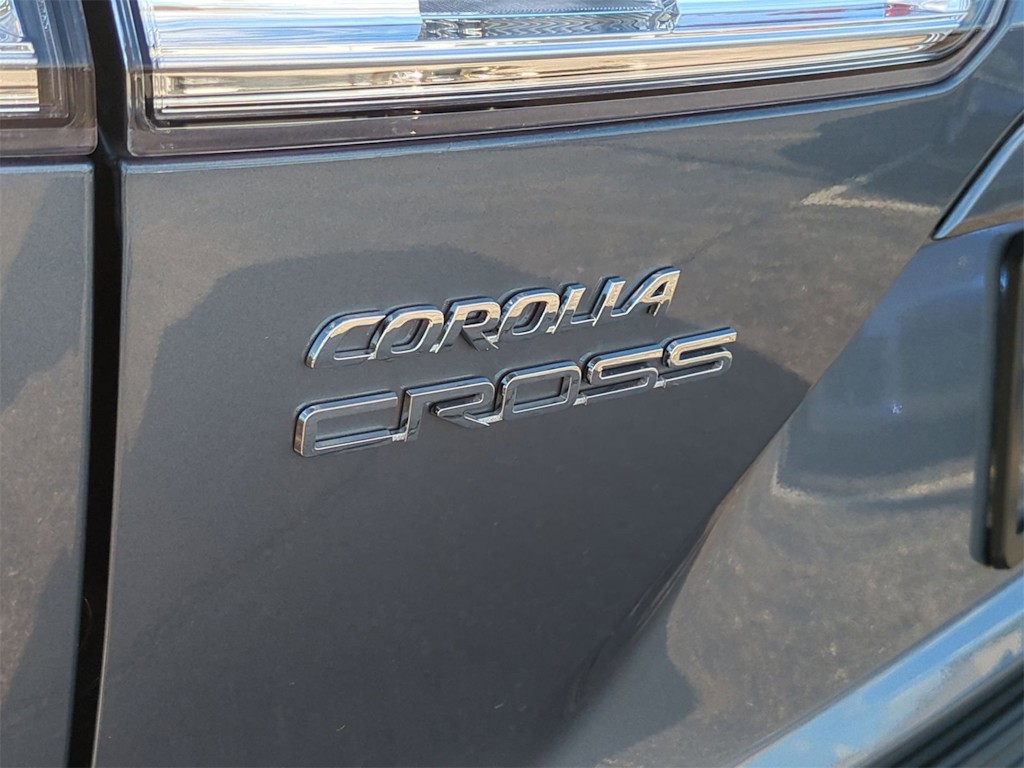 Thumbnail: 2025 Toyota Corolla Cross - 25