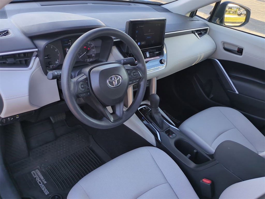 Thumbnail: 2025 Toyota Corolla Cross - 2