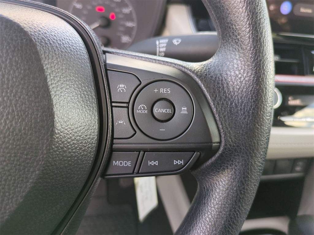 Thumbnail: 2025 Toyota Corolla Cross - 29