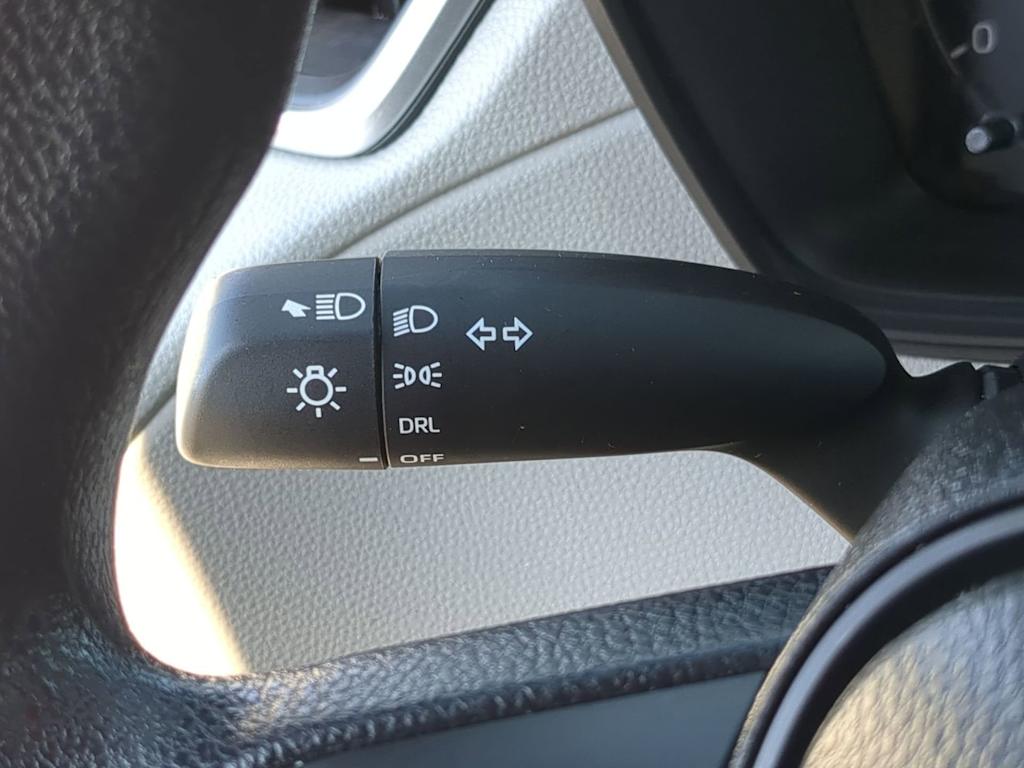 Thumbnail: 2025 Toyota Corolla Cross - 18