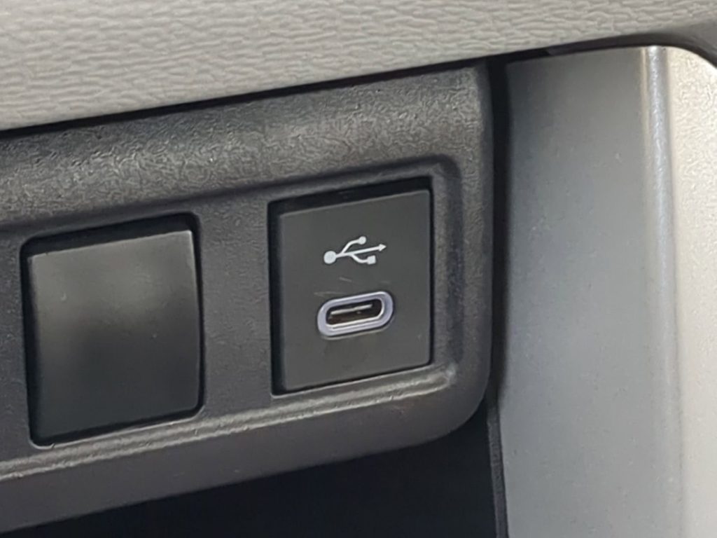 Thumbnail: 2025 Toyota Corolla Cross - 32