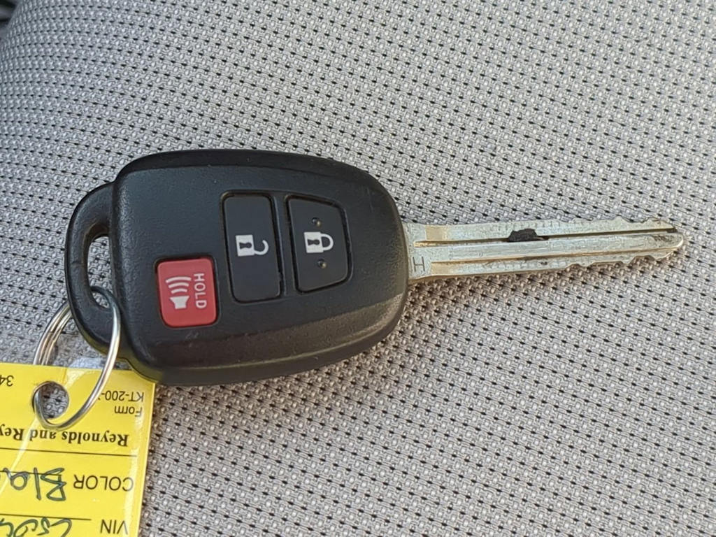 Thumbnail: 2025 Toyota Corolla Cross - 33