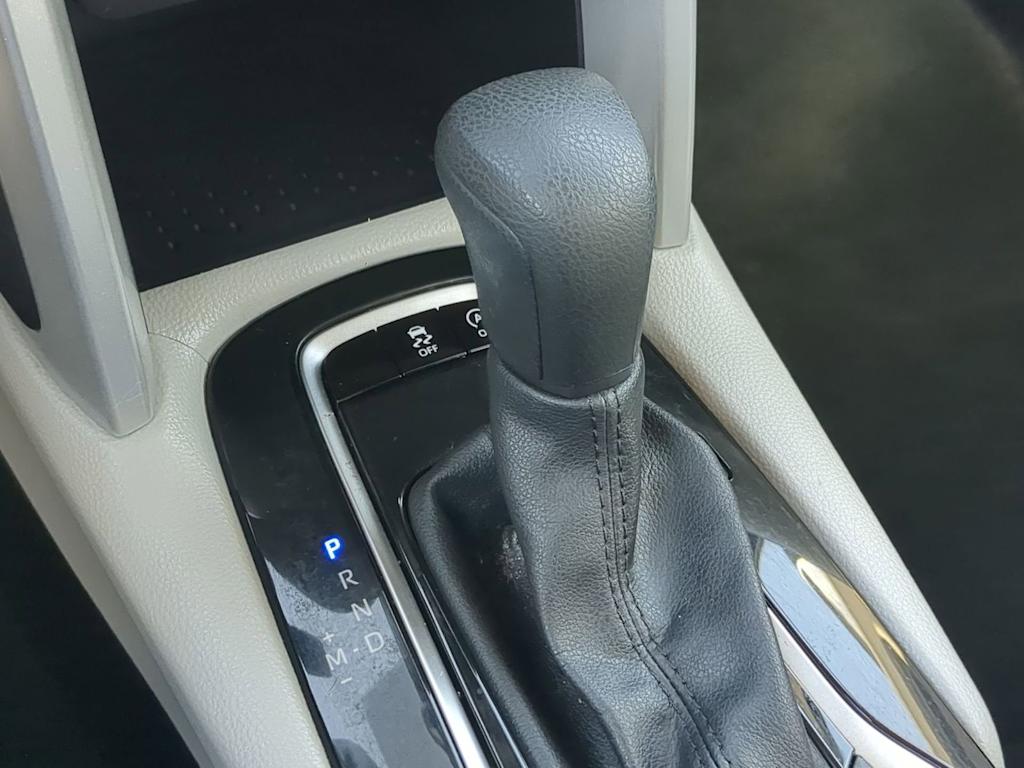 Thumbnail: 2025 Toyota Corolla Cross - 15