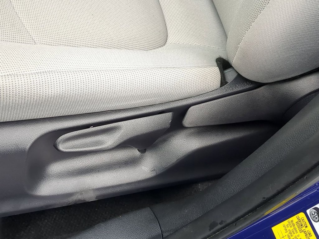 Thumbnail: 2025 Toyota Corolla Cross - 32